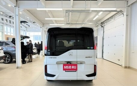 Honda Stepwgn IV, 2015 год, 1 799 999 рублей, 5 фотография