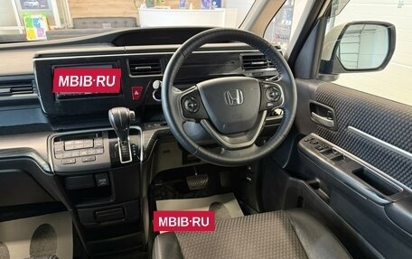 Honda Stepwgn IV, 2015 год, 1 799 999 рублей, 15 фотография