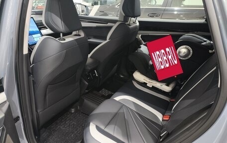 Geely Atlas, 2025 год, 3 717 190 рублей, 10 фотография