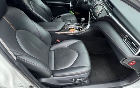 Toyota Camry, 2018 год, 2 650 000 рублей, 1 фотография