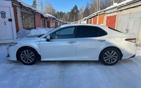 Toyota Camry, 2018 год, 2 650 000 рублей, 10 фотография