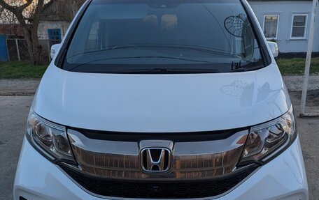 Honda Stepwgn IV, 2015 год, 2 100 000 рублей, 5 фотография