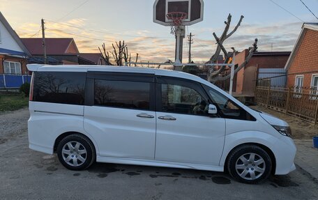 Honda Stepwgn IV, 2015 год, 2 100 000 рублей, 3 фотография