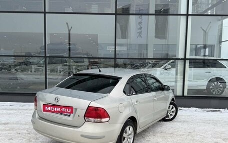 Volkswagen Polo VI (EU Market), 2011 год, 700 000 рублей, 6 фотография