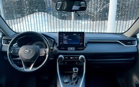 Toyota RAV4, 2020 год, 3 799 000 рублей, 10 фотография