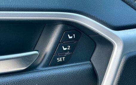 Toyota RAV4, 2020 год, 3 799 000 рублей, 19 фотография