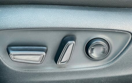 Toyota RAV4, 2020 год, 3 799 000 рублей, 21 фотография