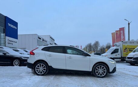 Volvo V40 Cross Country I, 2018 год, 1 550 000 рублей, 9 фотография