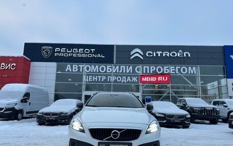 Volvo V40 Cross Country I, 2018 год, 1 550 000 рублей, 2 фотография