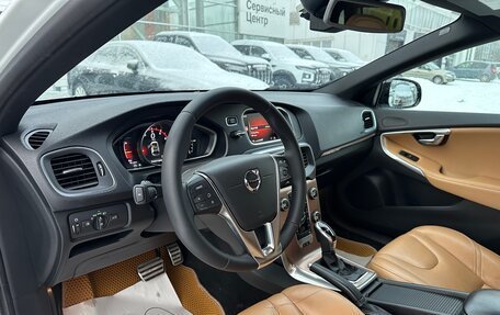 Volvo V40 Cross Country I, 2018 год, 1 550 000 рублей, 15 фотография