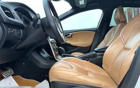 Volvo V40 Cross Country I, 2018 год, 1 550 000 рублей, 23 фотография