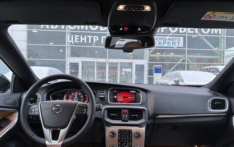 Volvo V40 Cross Country I, 2018 год, 1 550 000 рублей, 18 фотография