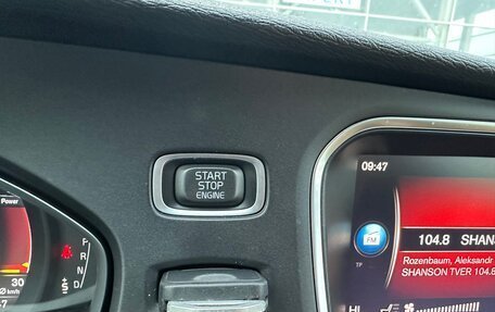 Volvo V40 Cross Country I, 2018 год, 1 550 000 рублей, 26 фотография