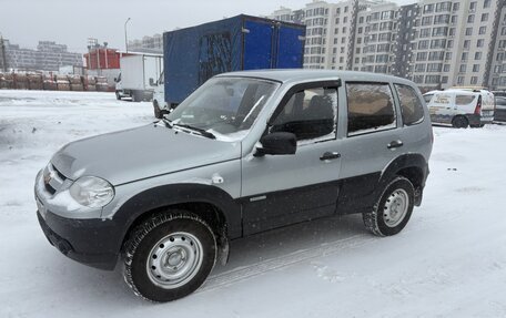 Chevrolet Niva I рестайлинг, 2015 год, 810 000 рублей, 8 фотография