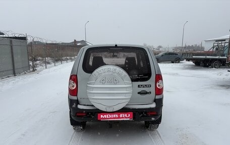 Chevrolet Niva I рестайлинг, 2015 год, 810 000 рублей, 5 фотография