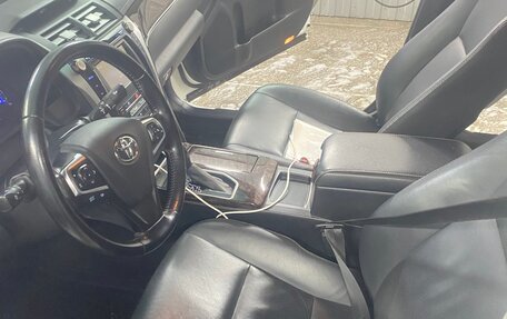 Toyota Camry, 2016 год, 2 350 000 рублей, 5 фотография