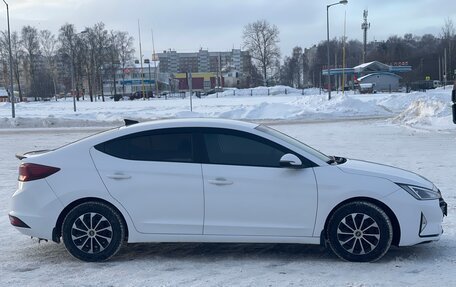 Hyundai Elantra VI рестайлинг, 2019 год, 1 585 000 рублей, 4 фотография