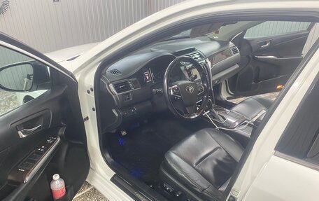 Toyota Camry, 2016 год, 2 350 000 рублей, 8 фотография