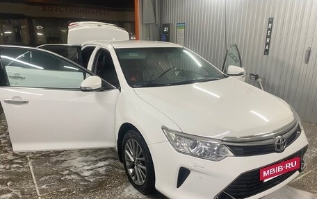 Toyota Camry, 2016 год, 2 350 000 рублей, 11 фотография
