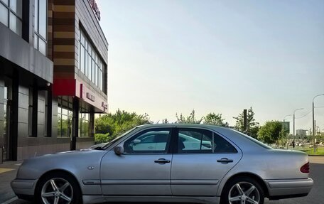 Mercedes-Benz E-Класс, 1997 год, 475 000 рублей, 8 фотография