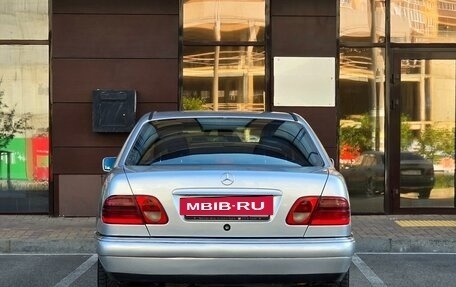 Mercedes-Benz E-Класс, 1997 год, 475 000 рублей, 5 фотография