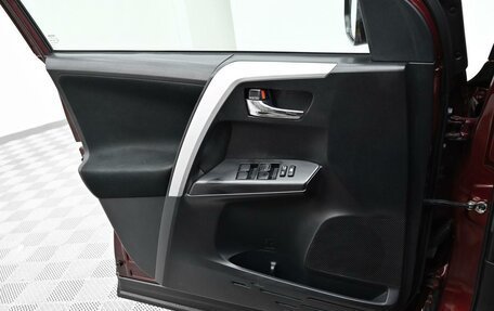 Toyota RAV4, 2018 год, 1 945 000 рублей, 14 фотография