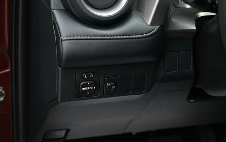 Toyota RAV4, 2018 год, 1 945 000 рублей, 12 фотография