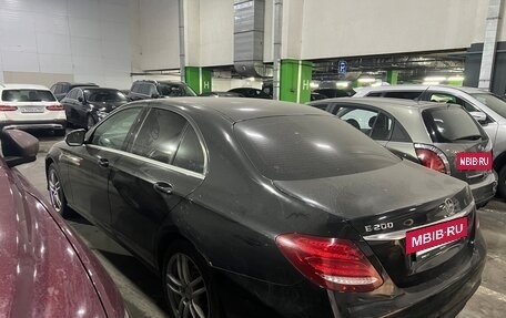 Mercedes-Benz E-Класс, 2018 год, 980 000 рублей, 4 фотография