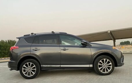 Toyota RAV4, 2016 год, 2 300 000 рублей, 2 фотография