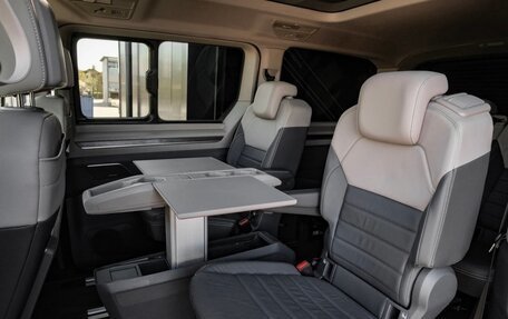 Volkswagen Multivan, 2025 год, 8 300 000 рублей, 7 фотография