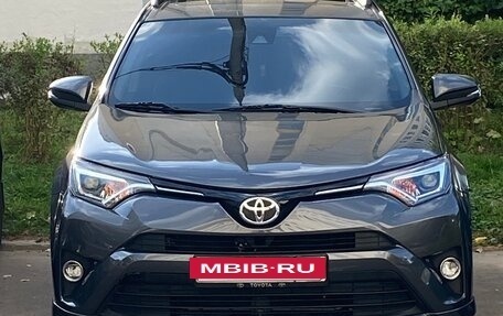 Toyota RAV4, 2016 год, 2 300 000 рублей, 5 фотография