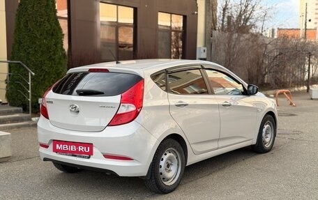 Hyundai Solaris II рестайлинг, 2015 год, 649 000 рублей, 3 фотография