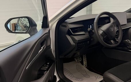 Toyota Camry, 2025 год, 4 390 000 рублей, 10 фотография