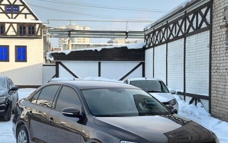 Volkswagen Jetta VI, 2012 год, 1 090 000 рублей, 2 фотография