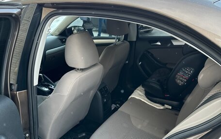 Volkswagen Jetta VI, 2012 год, 1 090 000 рублей, 10 фотография