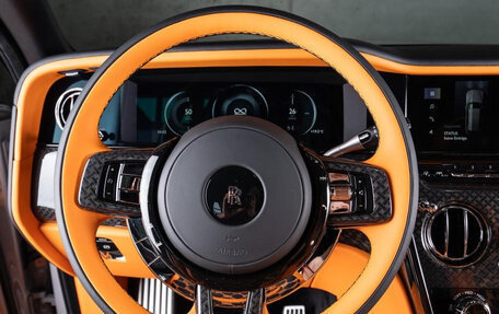 Rolls-Royce Cullinan, 2025 год, 70 000 000 рублей, 13 фотография