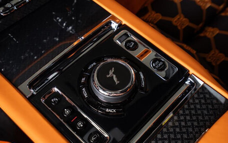 Rolls-Royce Cullinan, 2025 год, 70 000 000 рублей, 18 фотография