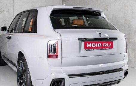 Rolls-Royce Cullinan, 2025 год, 70 000 000 рублей, 7 фотография