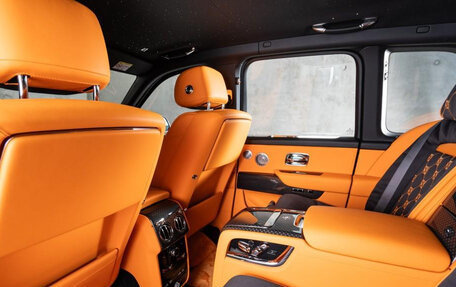 Rolls-Royce Cullinan, 2025 год, 70 000 000 рублей, 22 фотография