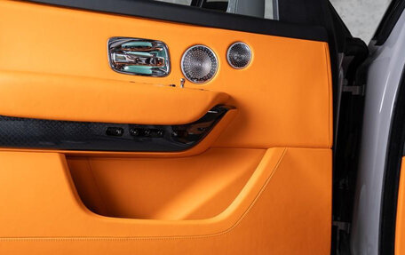 Rolls-Royce Cullinan, 2025 год, 70 000 000 рублей, 20 фотография