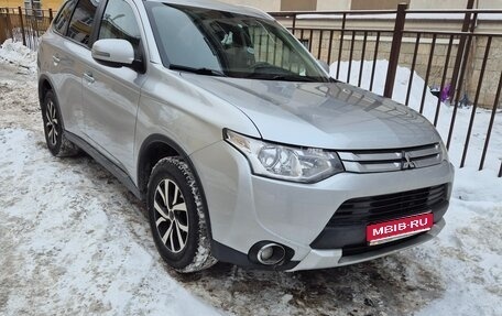 Mitsubishi Outlander III рестайлинг 3, 2014 год, 1 550 000 рублей, 1 фотография