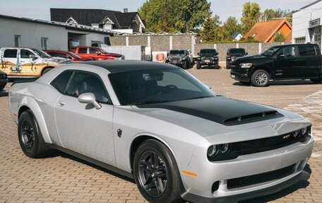 Dodge Challenger III рестайлинг 2, 2023 год, 32 800 000 рублей, 1 фотография
