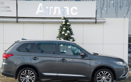 Mitsubishi Outlander III рестайлинг 3, 2017 год, 1 890 000 рублей, 5 фотография