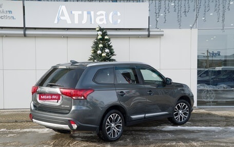 Mitsubishi Outlander III рестайлинг 3, 2017 год, 1 890 000 рублей, 2 фотография