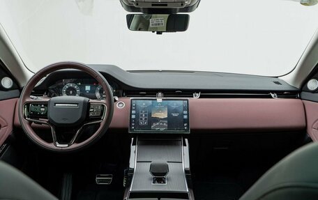 Land Rover Range Rover Evoque II, 2025 год, 6 490 000 рублей, 2 фотография