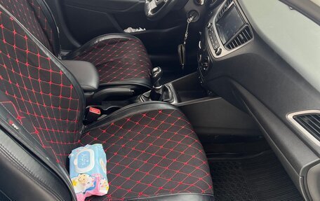 Hyundai Solaris II рестайлинг, 2018 год, 1 400 000 рублей, 2 фотография