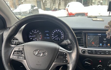 Hyundai Solaris II рестайлинг, 2018 год, 1 400 000 рублей, 10 фотография