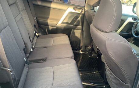 Toyota Land Cruiser Prado 150 рестайлинг 2, 2018 год, 5 130 000 рублей, 18 фотография