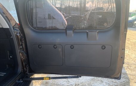 Toyota Land Cruiser Prado 150 рестайлинг 2, 2018 год, 5 130 000 рублей, 21 фотография