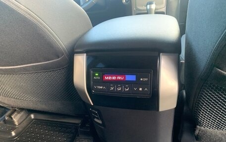 Toyota Land Cruiser Prado 150 рестайлинг 2, 2018 год, 5 130 000 рублей, 19 фотография